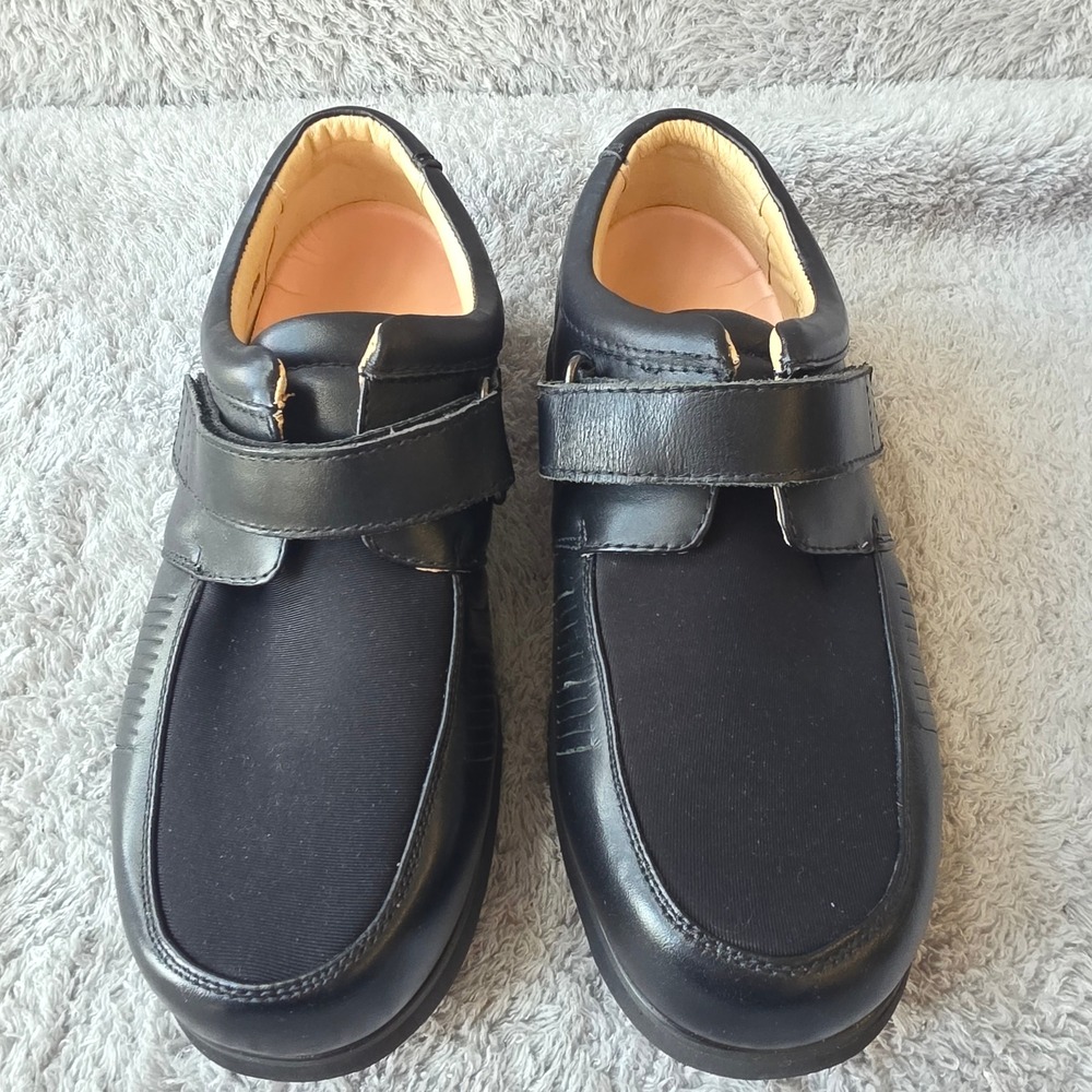 Apis Mt. Emey Mens Black Leather Wide 6E Bunion Walking Dress Shoes Size 8.5 NEW